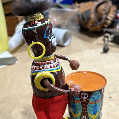 TOM TOM JUNGLE BOY TIN WINDUP TOY SCATOLA ORIGINALE MARX giocattolo ha bisogno di lavoro - Foto 8 di 22