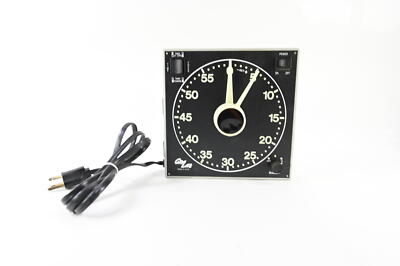 Gralab Universal Model 300 Darkroom Timer #G806