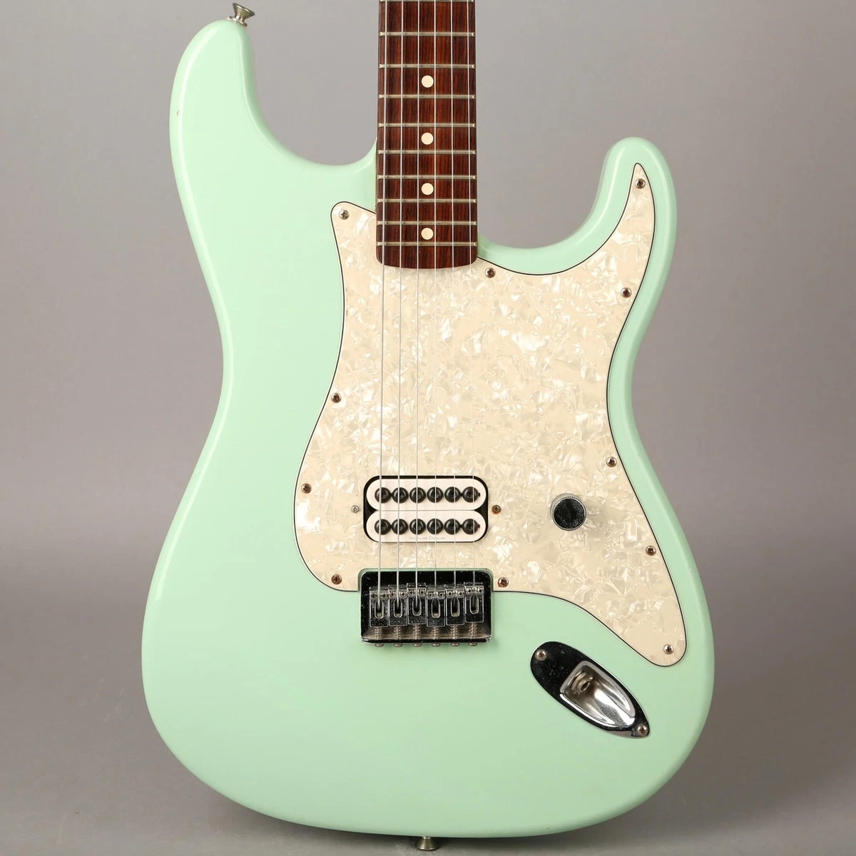 Tom delonge signature strat outlet