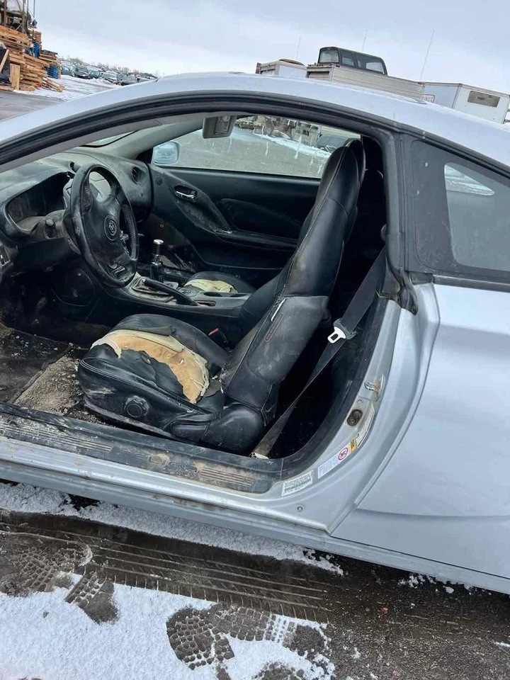 Used Front Left Door Assembly Front fits: 2004 Toyota Celica L. electric windows Foto 4 de 4