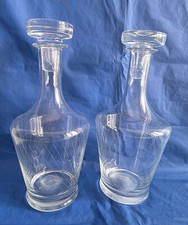 Set di 2 antiche bottiglie dei primi del 900 finemente soffiate e incise a mano