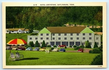 Postcard: G-16 HOTEL GREYSTONE, GATLINBURG, TENN. E-13930