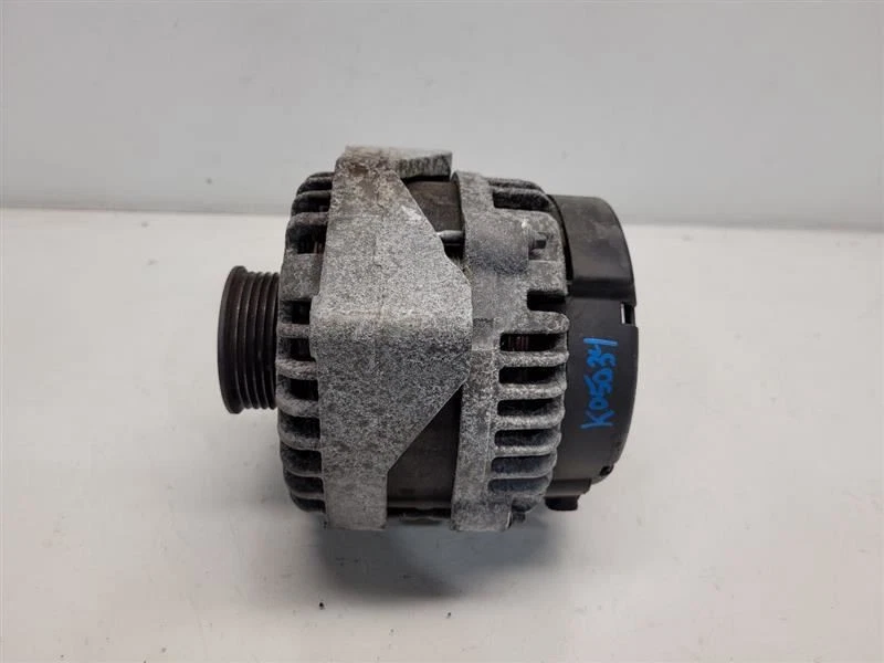 Alternador Chevrolet Suburban 1500 2007-14 (5,3 L/AT) - 160 amperios (KW1) Foto 3 de 4