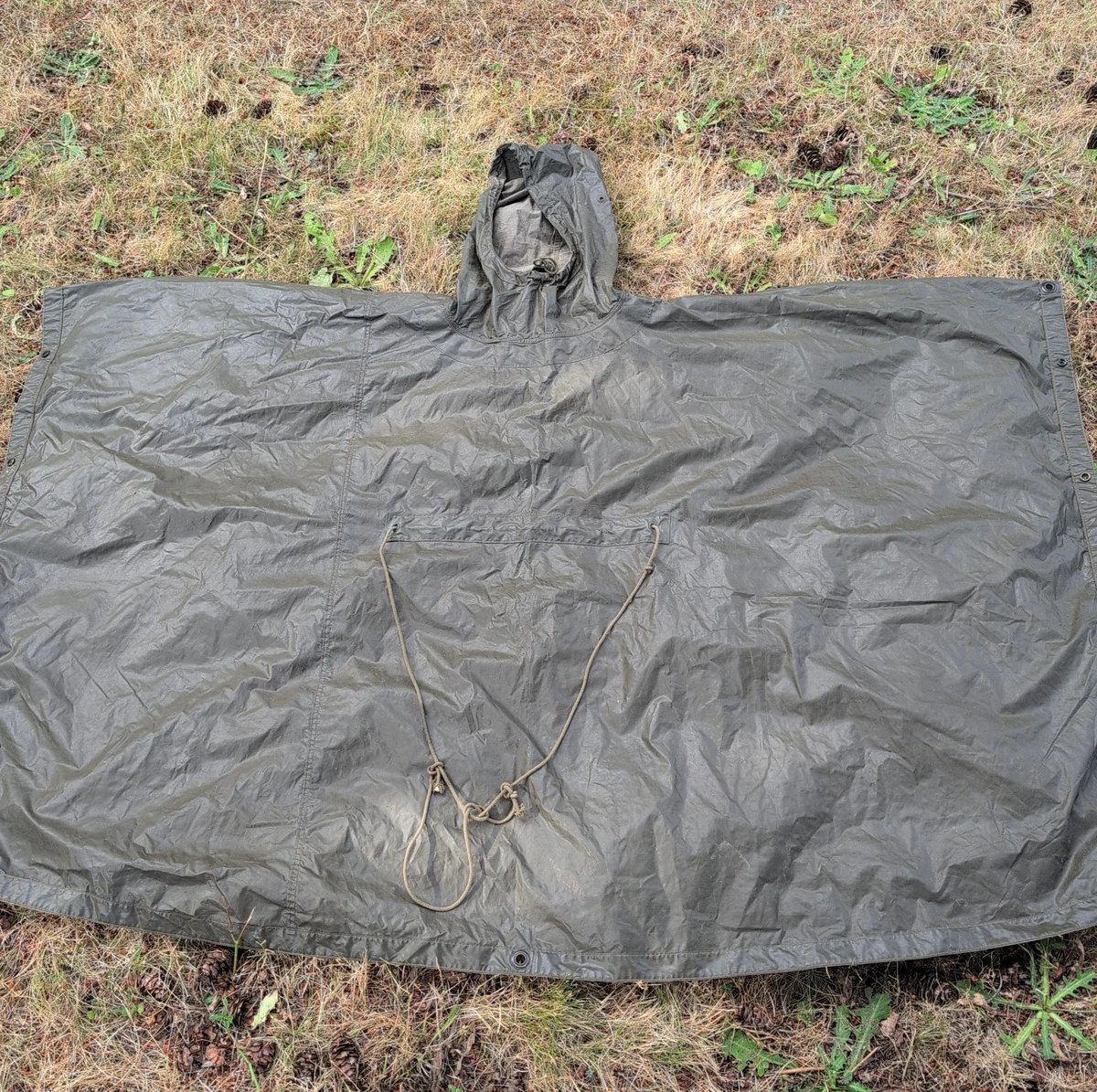MILITARY - Vintage 70s US.Army Vietnam poncho ② Vietnam Poncho In Original Vietnam War Personal & Field Gear for