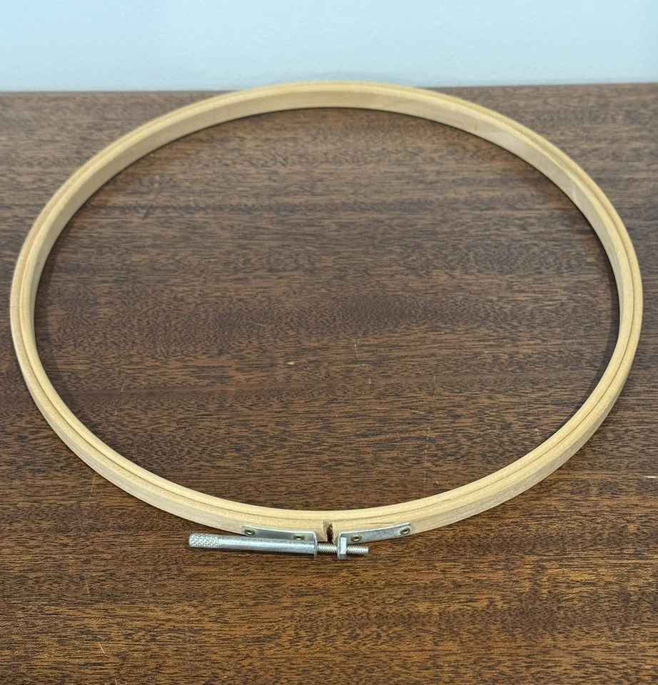 Nice Vtg 10” Wood Embroidery Hoop Set, Tension Screw Mechanism, Sturdy & Smooth - Image 4 of 4