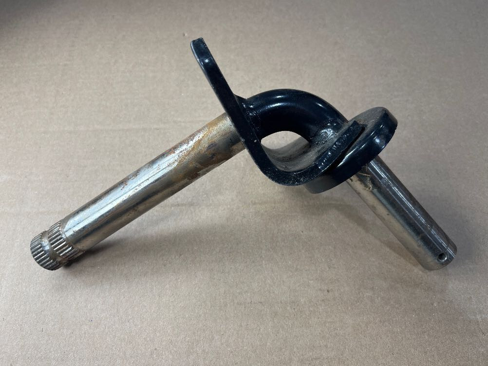 OEM Toro RH Steering Spindle Part# 94-7536-03 Fits 518xi 520xi