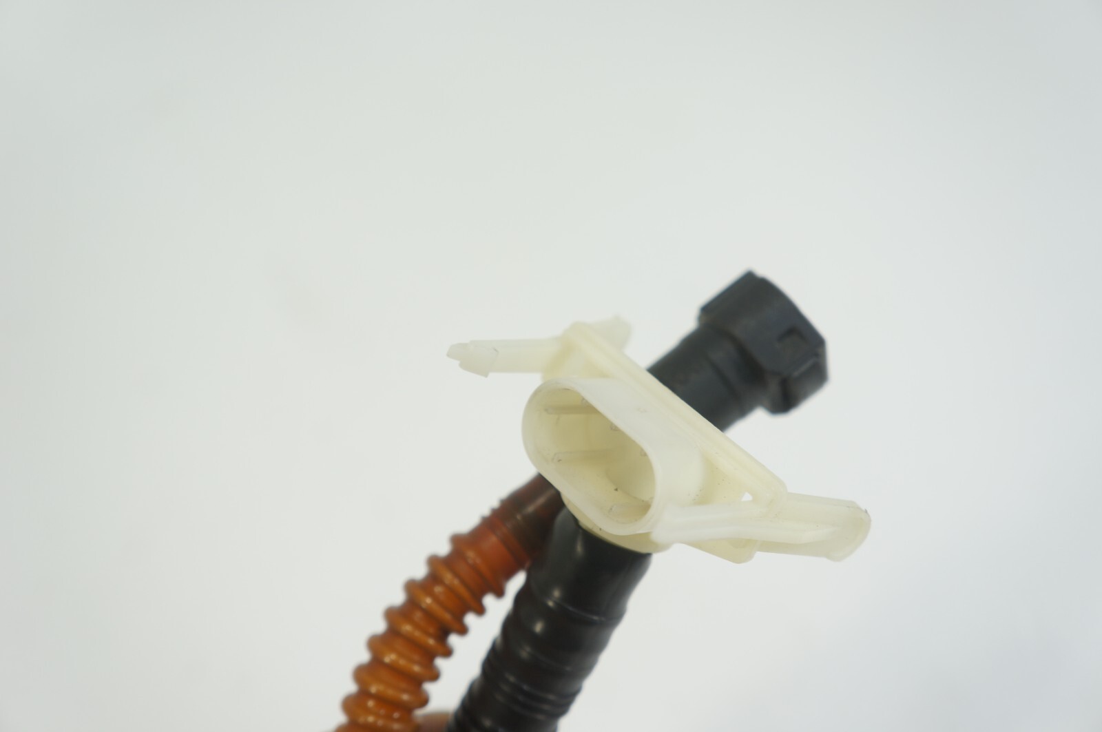 OEM 03-2010 Bentley Continental Flying Spur Speed Right Side Fuel Pump Line Hose