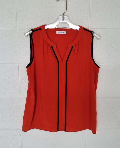 Calvin Klein EC Size 12 paprika & black sleeveless top, easy care