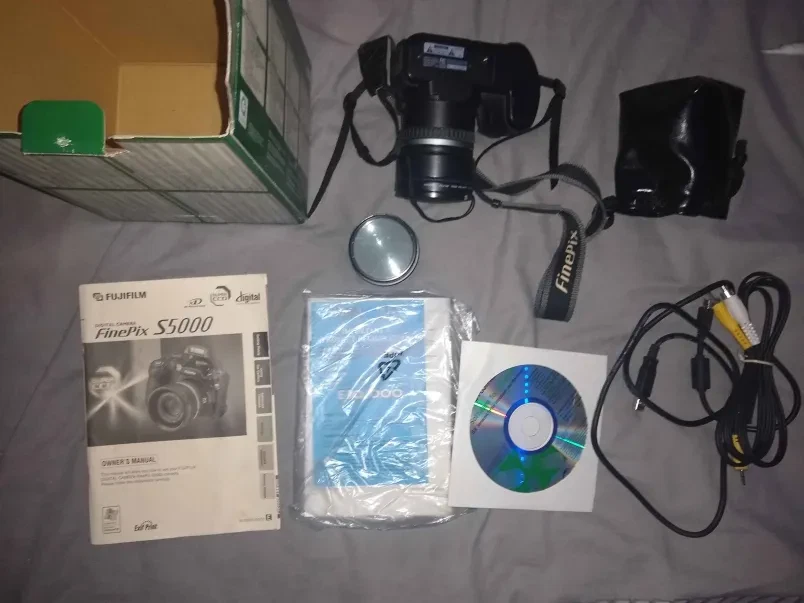 Fujifilm FinePix S5000  3.1MP Digital Bridge Camera 10x Zoom Spares/Repairs (C), photo 1 of 5