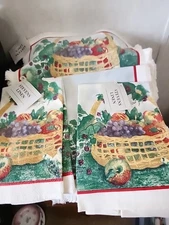 5 Peice Set Stevins Linen 2 Placemats 1 Table Runner 1 Linen Tlwel Q Terry Towel