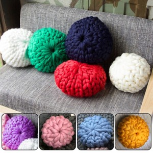 chunky yarn pillow