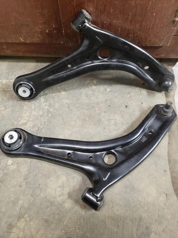 Conjuntos de juntas esféricas de braços de controle Dorman para Ford Fiesta e Ford Figo - Imagem 2 de 4