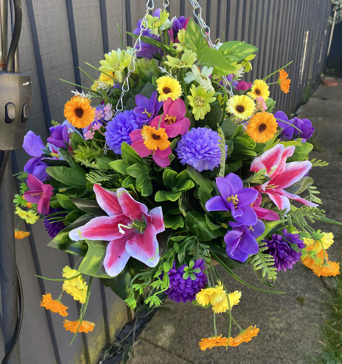 (16) 12 Inch Rattan Hanging baskets with artificial flowers eBay