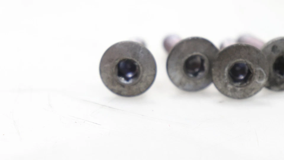 Kawasaki Ninja ZX6R 2007 OEM juego de pernos de rotor trasero Foto 2 de 4