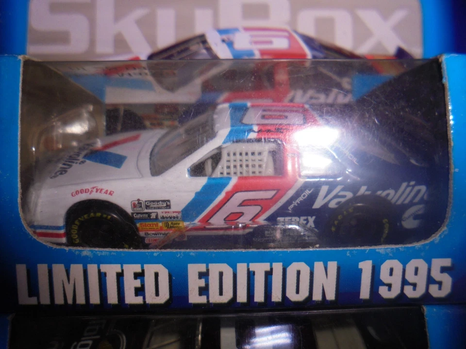 PAQUETE DE COCHES DIECAST MARK MARTIN #6 (EDICIÓN LIMITADA 1995) Foto 3 de 4