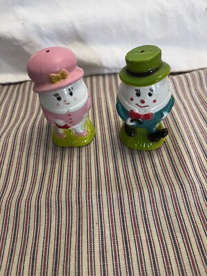 Mr & Mrs Egg People Humpty Dumpty Salt Pepper Shaker Figures Vintage Plastic 3''
