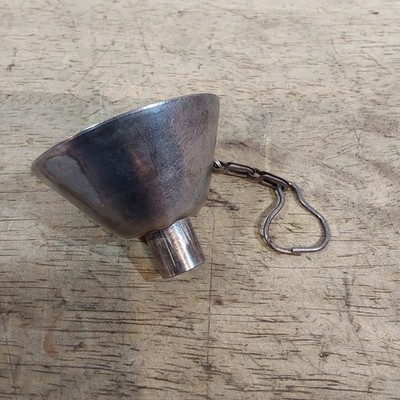Coleman 530 GI Stove - Funnel and Chain