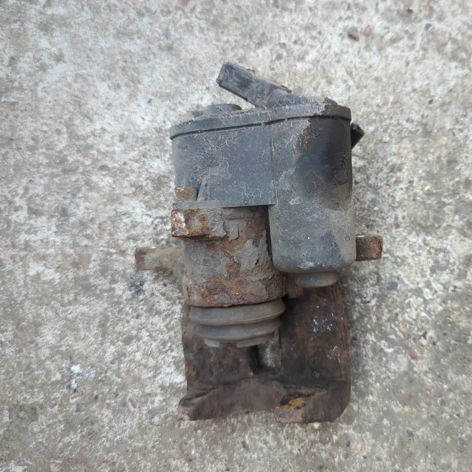 PINZA FRENO TRASERO IZQUIERDO PASAJERO VOLKSWAGEN SHARAN OFFSIDE MK2 7N 2012 Foto 2 de 3