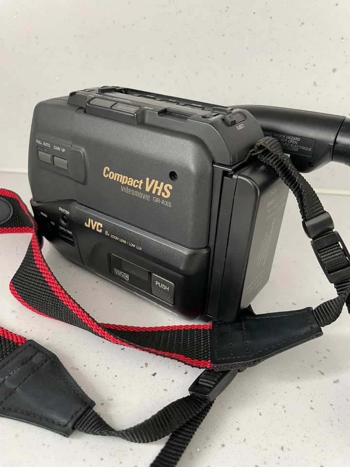 VC GR-AX5E Compact VHS-C Camcorder – Untested / Spares or Repairs - Image 4 of 4