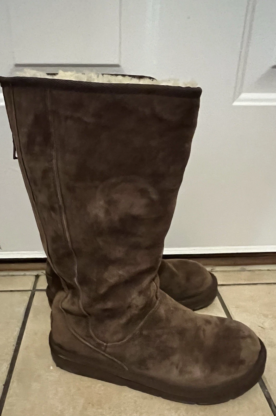 UGG Women’s Knee High Leather Sheepskin Lined Zip Boots Brown US 7 EU 38