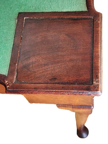 Game Card Table, 1740 Queen Anne, England, Mahogany, Foldover, Ext Corners, 32"w - Picture 6 of 16