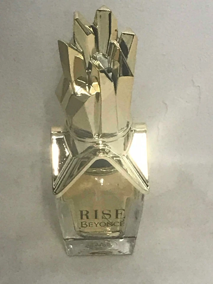 Beyonce Rise The New Fragrance Exclusive to COTY Paris/New York 0.5 FL. OZ. Foto 3 de 3