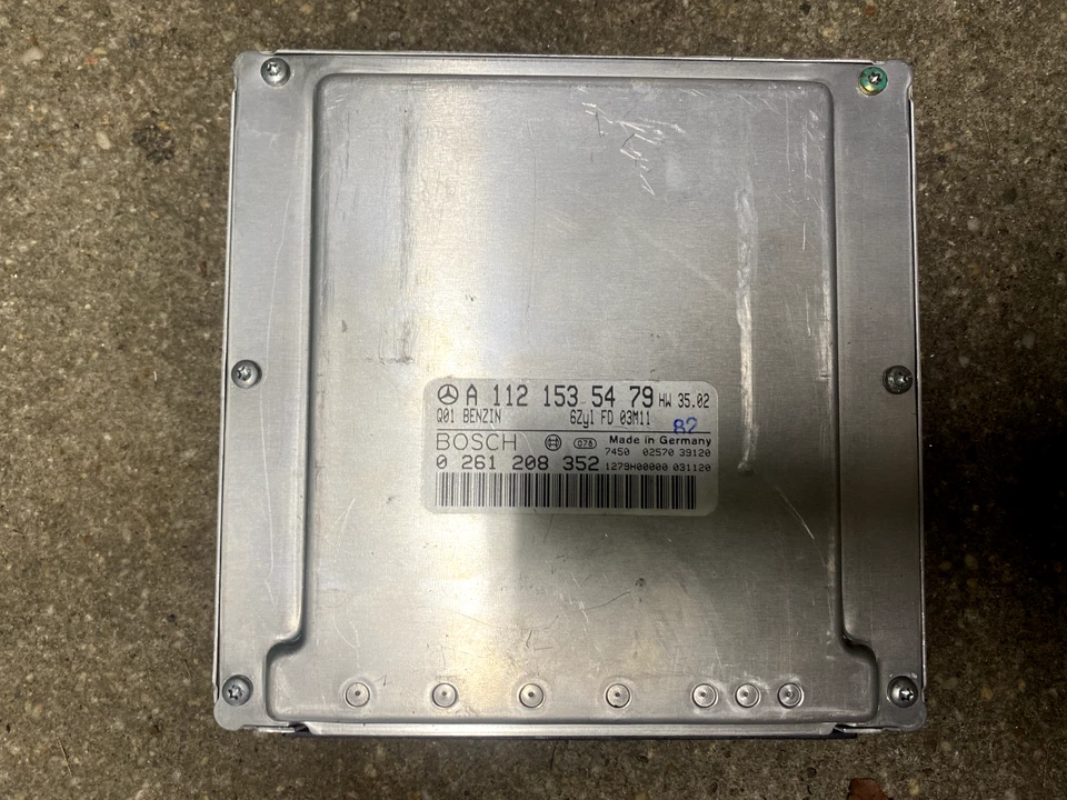 01 02 03 04 05 Módulo de control del motor Mercedes Benz C230 C240 C320 A1121535479 Foto 2 de 2