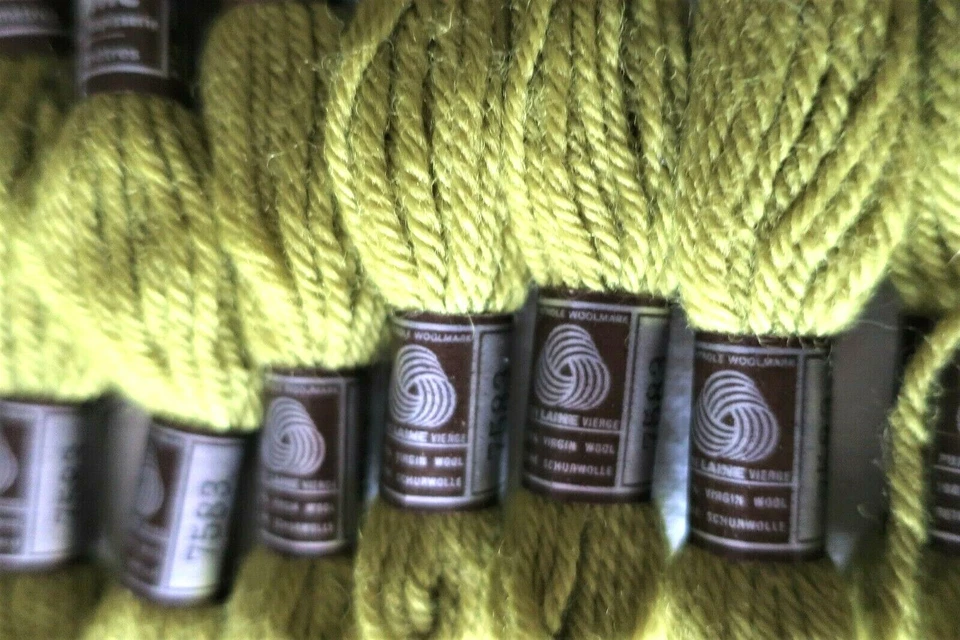 10 - VTG DMC WOOL TAPESTRY YARN - # 7583 LIGHT OLIVE GREEN - Image 3 of 3