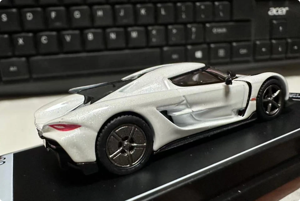 Postercars 1:64 Koenigsegg Jesko Absolut Diecast Model Car Rubber Tires New Card - Image 4 of 4