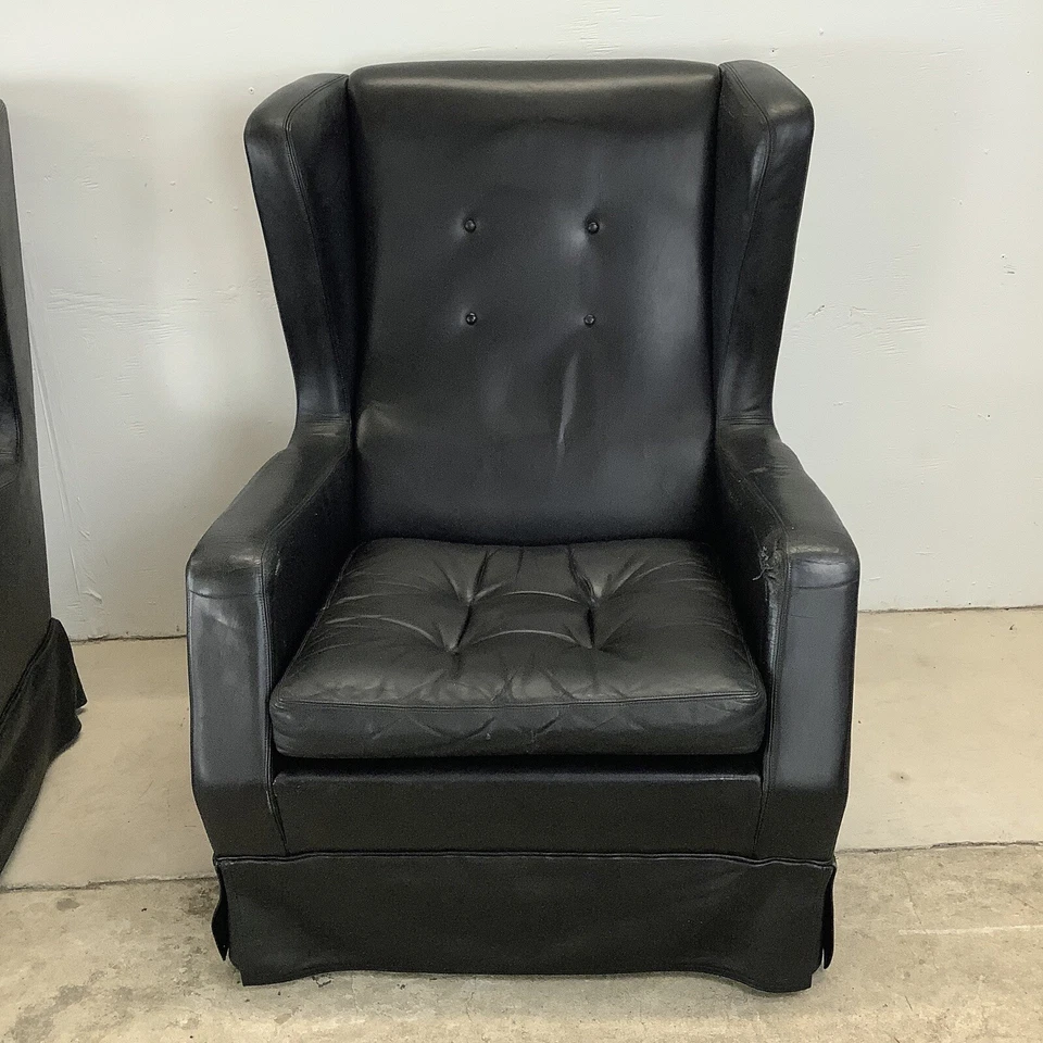 Par de sillones de cuero negro con respaldo de ala con otomana-Theo Ruth para artifort Foto 4 de 4