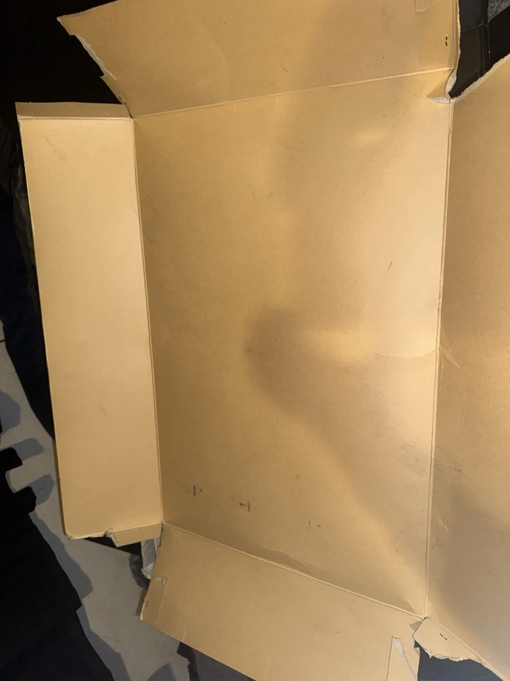 Tamiya Clod Buster 1/10 Scale 4x4x4 Customized Monster Pick-Up Truck Box Only - Image 3 of 4