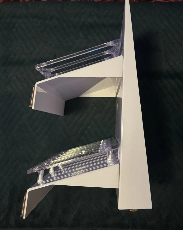 Pre-loved OPI nail lacquer stand holds 36 full sized bottles of polish - Image 3 of 4