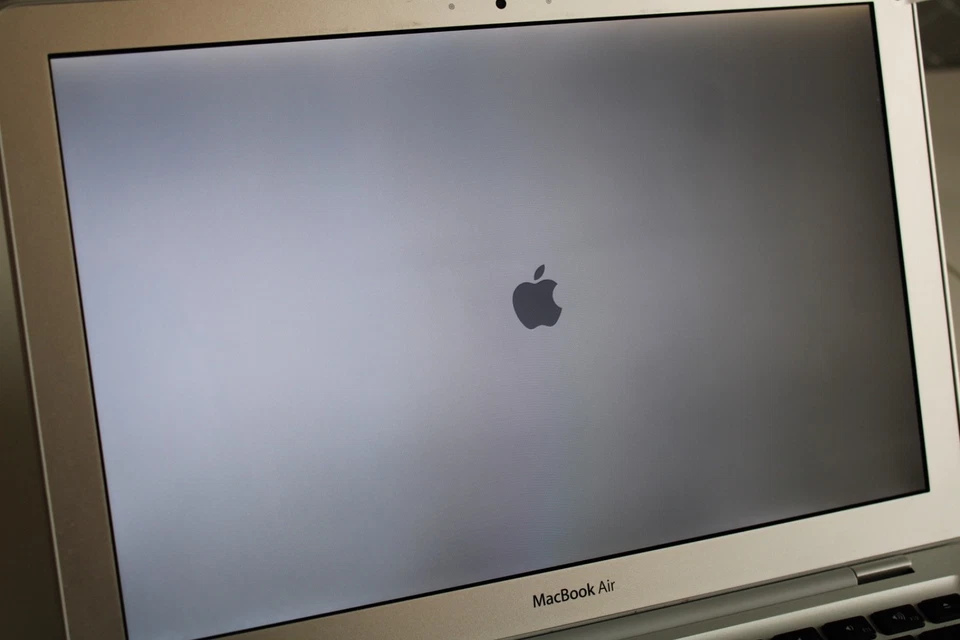 Apple MacBook Air 1. Generation 2008 first Model 1st Gen ( not tested) - Bild 4 von 4