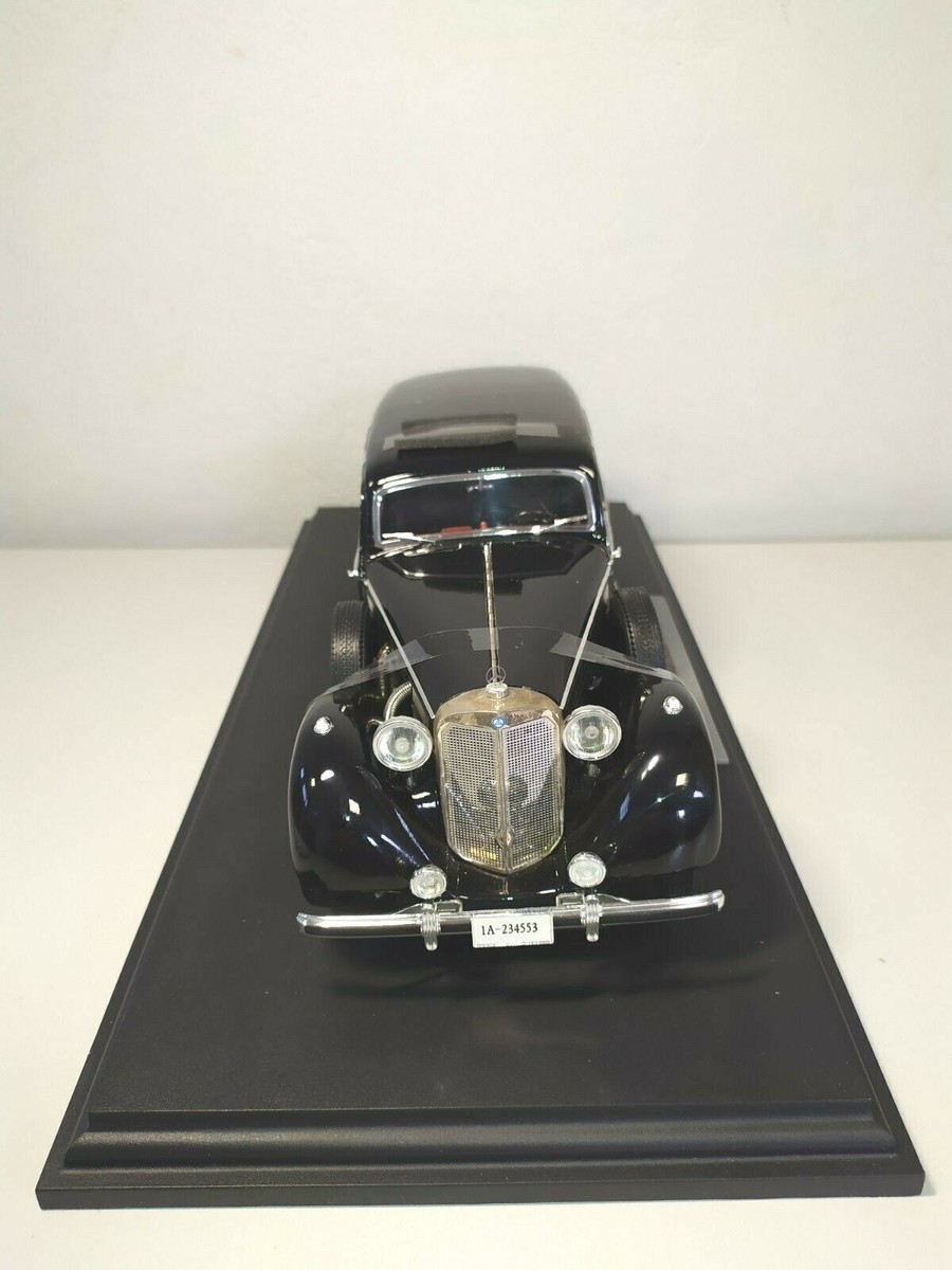 RARE SIGNATURE MODELS 1:18 1938 MERCEDES BENZ 770K, 3 RARE SIGNATURE MODELS 1:18 1938 MERCEDES BENZ 770K, 3