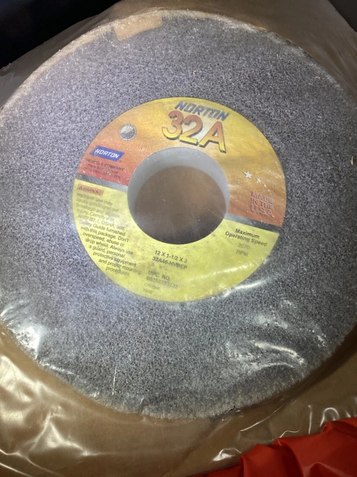 NORTON 66253263132 Grinding Wheel 32A46-HVBEP 7"x1/2"x1-1/4" Alundum 46G  New - Image 2 of 2