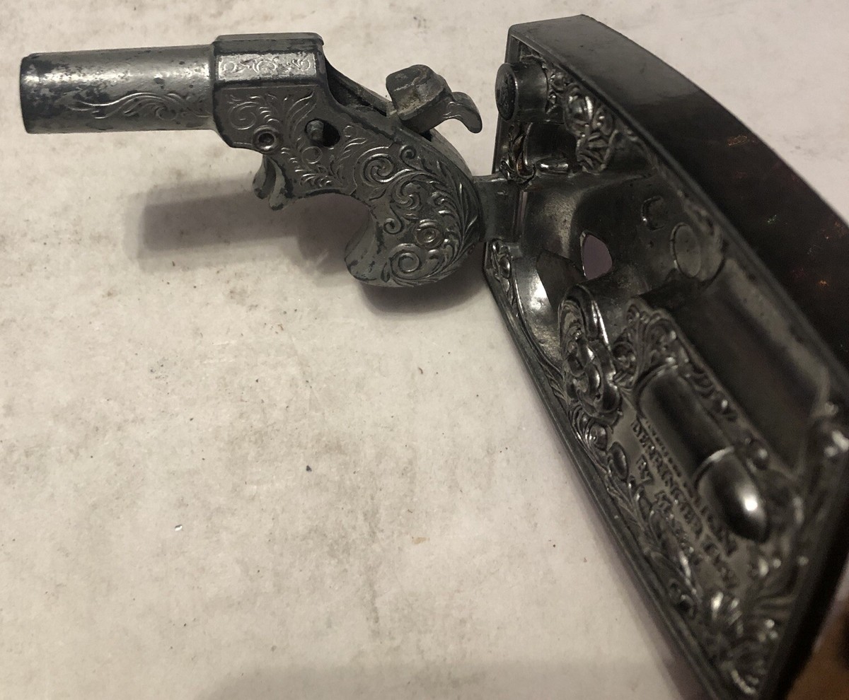 マテル社　ガンバックル　レミントン・デリンジャー　1867 Vintage 1959 Mattel Toy Remington 1867 Derringer Pistol Cap