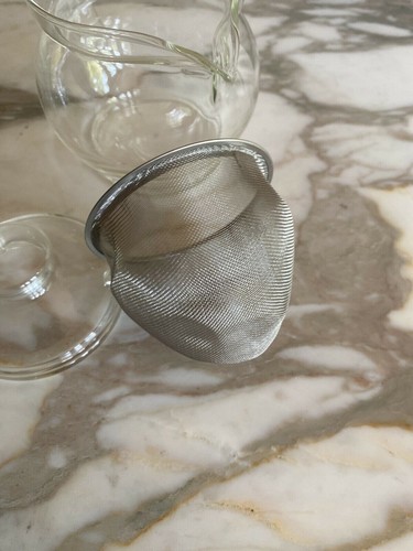 Glass Teapot With Stainless Steel Infuser & Lid 14 Oz Heat-Resistant Clear Desig - Picture 4 of 5