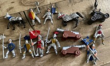 Safari Ltd KNIGHTS Lot of 12 Plastic Figures Blue Red Medieval Horse Canon Flag