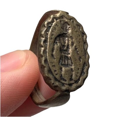 Unique Old Central Asian Antique Bronze Ring With king Intaglio Collectibles ￼