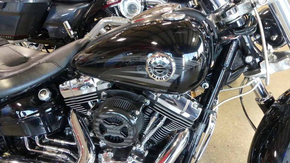 2017 Harley-Davidson Breakout  - Image 2 of 4