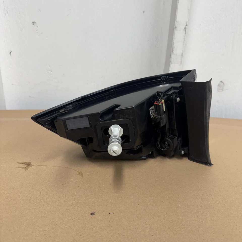 15-19 LAND ROVER DISCOVERY SPORT LUZ TRASERA DERECHA PASO DERECHO EXTERIOR LÁMPARA OEM Foto 3 de 4