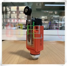 1pcs New AB travel switch 440P-CALB12R6 *hh