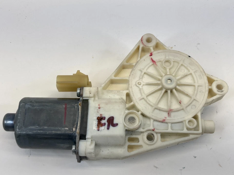 2013-2016 道奇飞镖右前乘客门窗电机 0-130-822-820 原始设备制造商 — 第 3/4 张图片