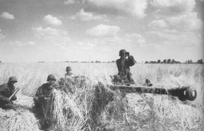 WWII Photo German Pak 40 7.5cm Gun Eastern Front WW2 B/&W World War Two 2168