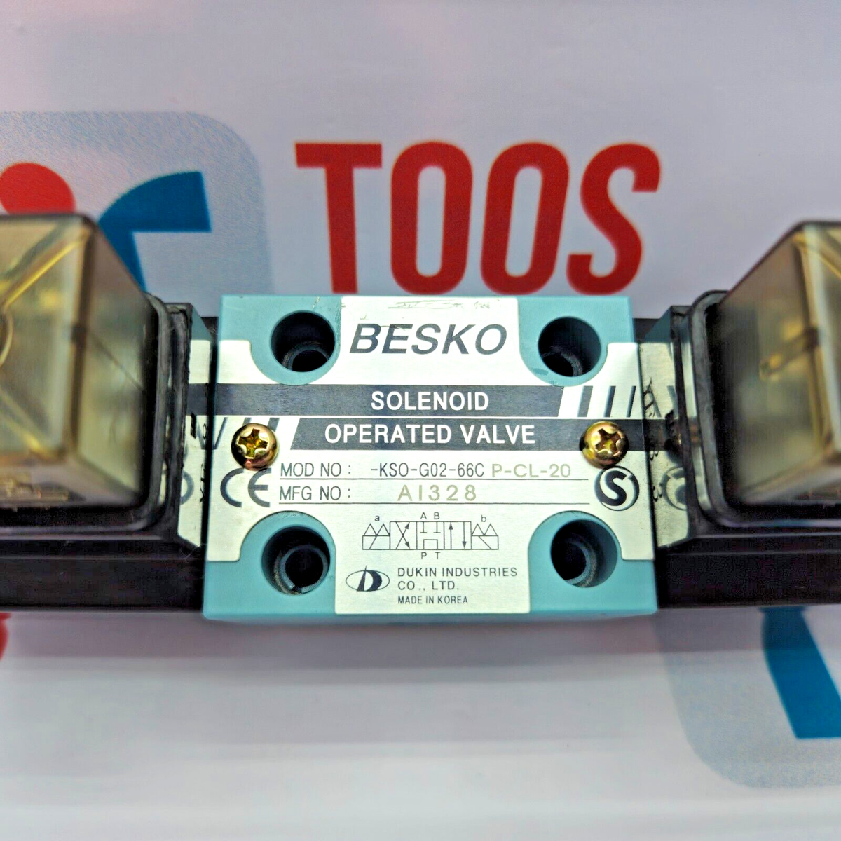 よしこ 71mDaYoAwKL._UF350,350_QL50_.jpg