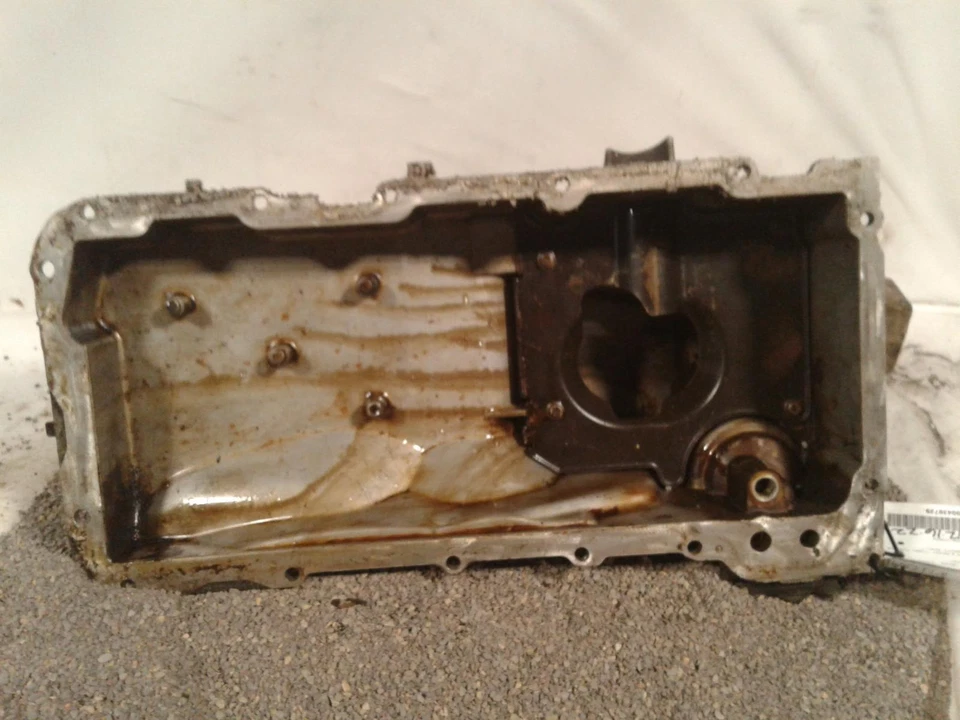 Used Engine Oil Pan fits: 2008 Chevrolet Express 3500 van 6.0 Grade A Foto 2 de 4