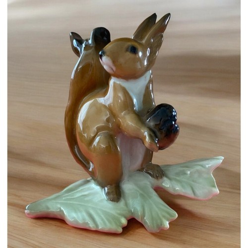 Vintage Hutschenruether Squirrel Figurine. Germany Designer Hans Achtziger - 第 1/5 張圖片