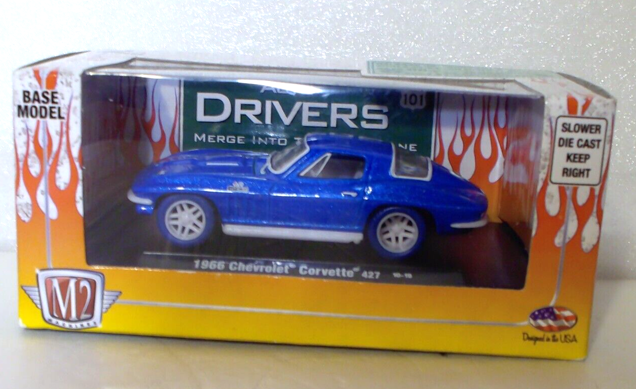 M2 Machines Blue/White Chase 1966 Chevrolet Corvette 427 1:64 Diecast