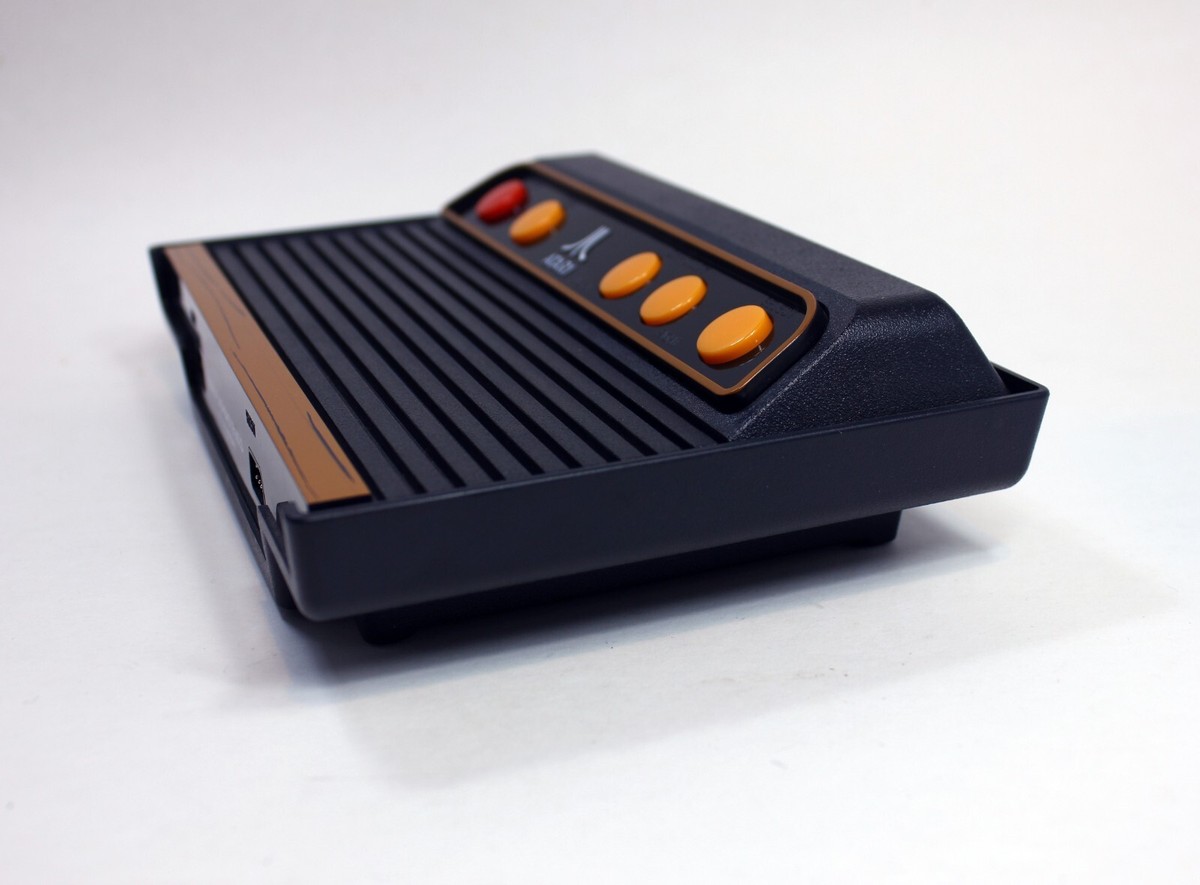 ATARI Flashback 8 Gold Deluxe 40th Anniversary Edition Console