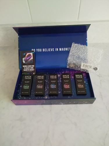 Holo Taco Magnetic Magic Collection Brand New - Picture 2 of 18